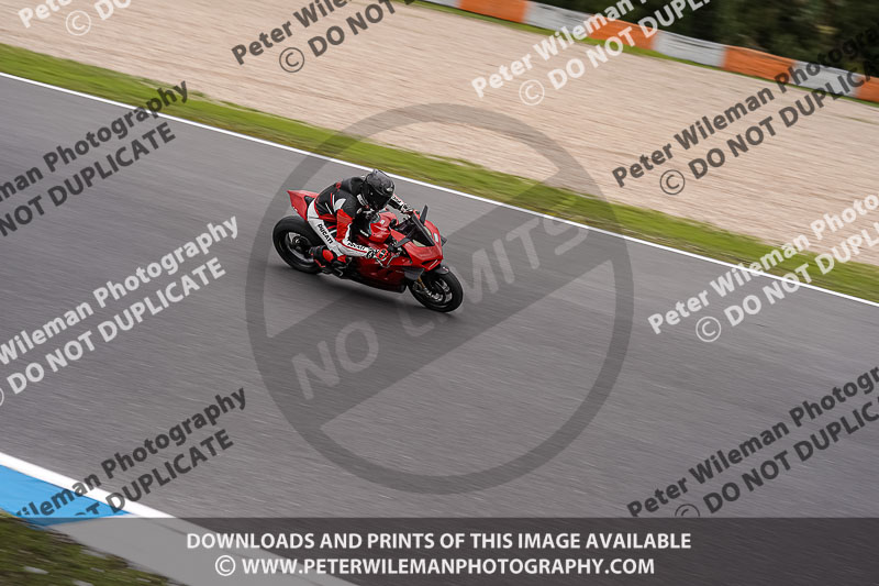 estoril;event digital images;motorbikes;no limits;peter wileman photography;portugal;trackday;trackday digital images